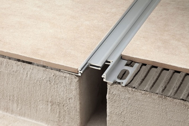 Profilpas Dehnungsfugenprofil NZS/, 10 mm, 270 cm, silber eloxiert Profilpas Dehnungsfugenprofil NZS/, 10 mm, 270 cm, silber eloxiert