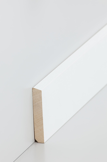 SÜDBROCK Holz Sockelleiste Abachi 10 x 58 mm, abgeschrägt, weiß lackiert, Längen á  240 cm